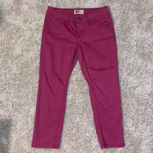 Low rise pink cropped pants size 5